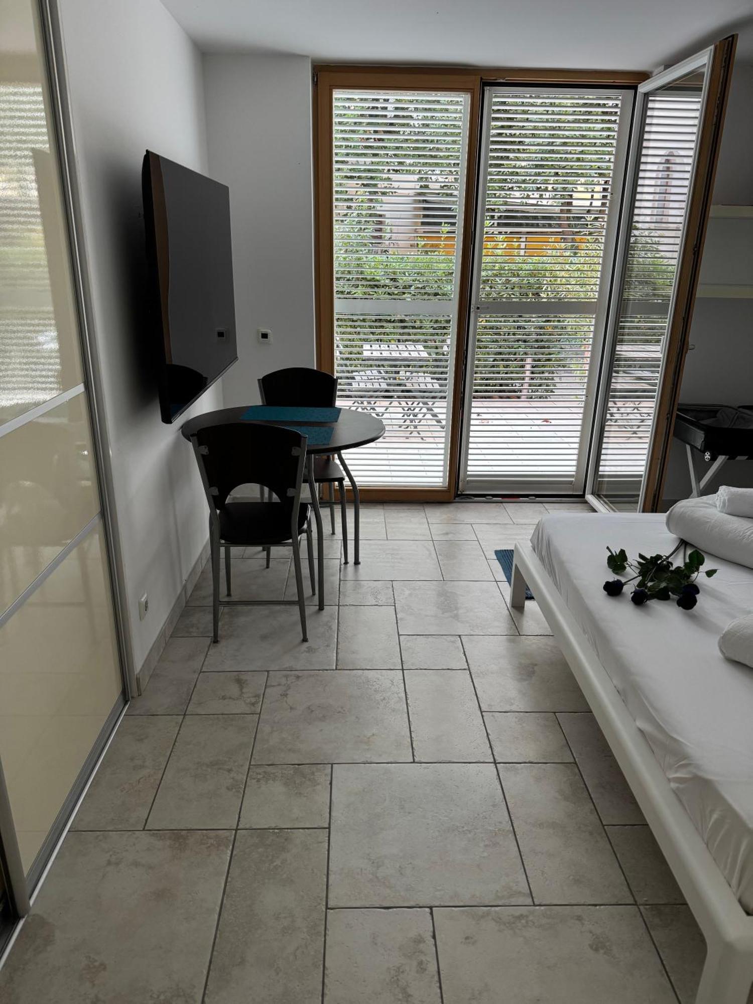 Anabella Apartment Izola Eksteriør bilde